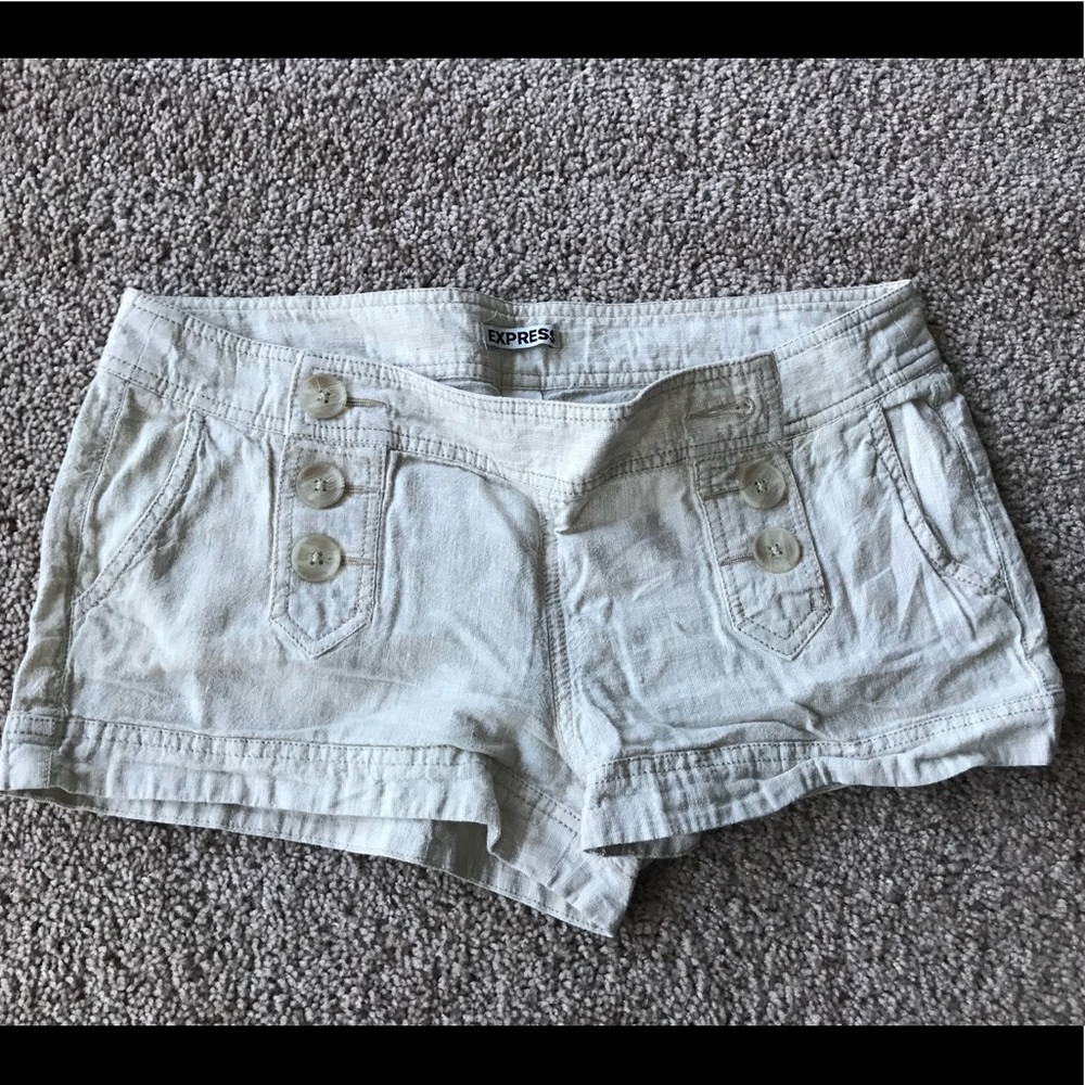 Express light tan linen short.